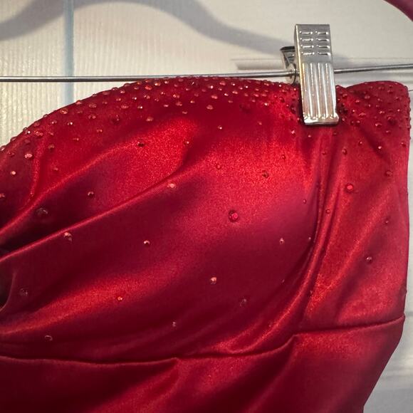 Xscape Red Satin Embellished Mermaid Evening Gown Size 10 Hoco Homecoming Prom - Picture 6 of 15